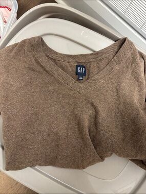 gap v neck